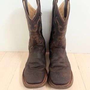 Cody James Boys Cowboy Boots size 4 - D
